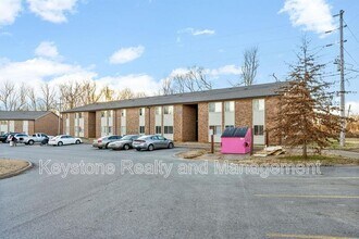 Building Photo - 225 Clara Dr