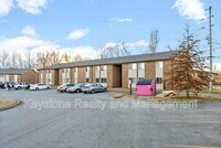 Building Photo - 225 Clara Dr