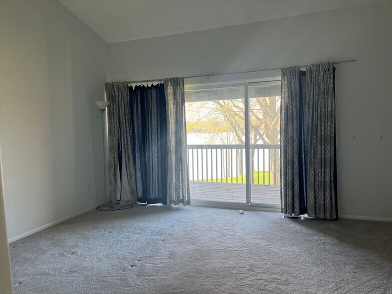 Building Photo - 48195 Bayshore Dr