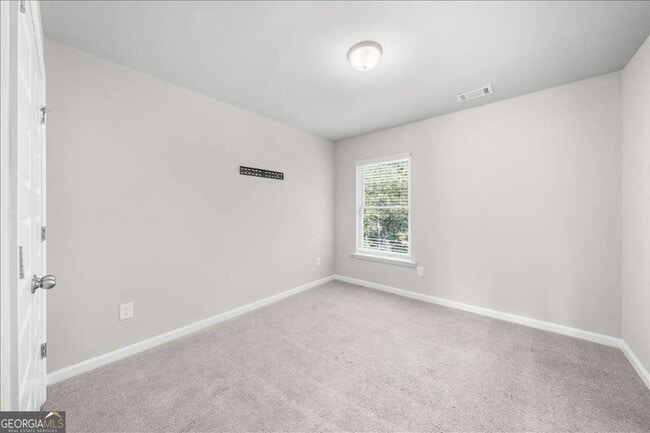 Building Photo - 220 Harrison St