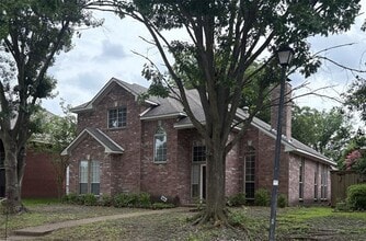 Building Photo - 8902 Bayshore Ln