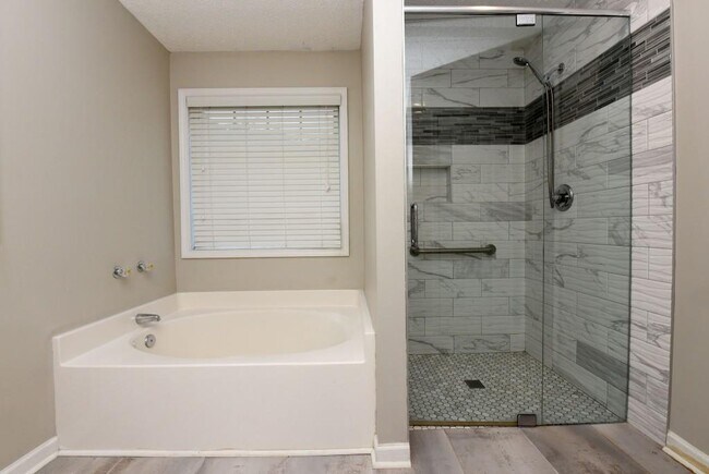 Building Photo - 1417 Faith Dr