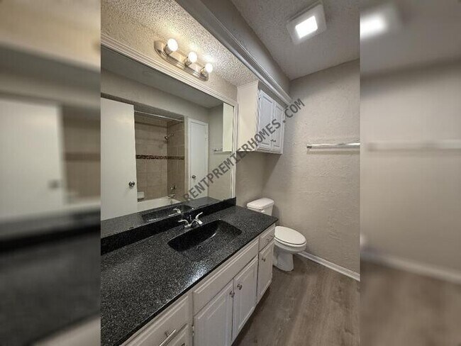 Building Photo - 7413 NW 125th St