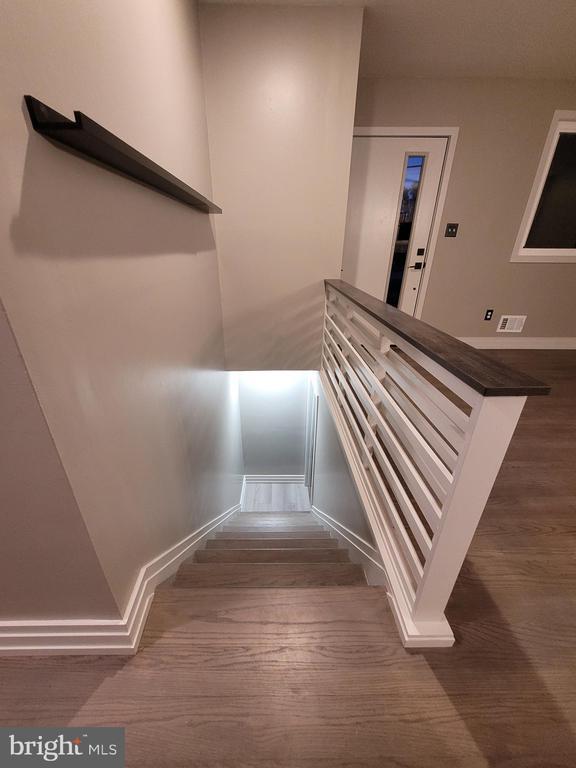 Building Photo - 2710 Rose Valley Dr