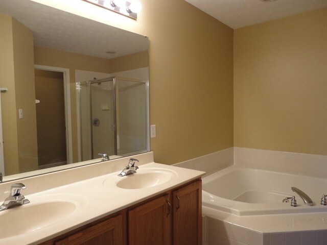 Building Photo - 1441 Scenic River Dr