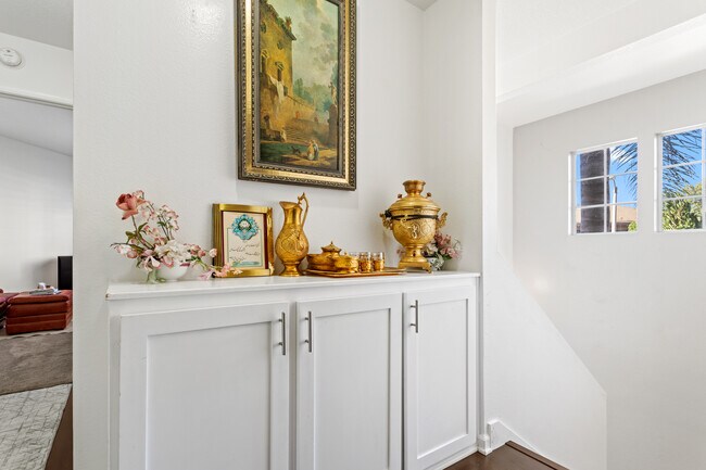 Building Photo - 4386 Willow Glen St