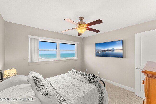 Building Photo - 877 N Hwy A1A