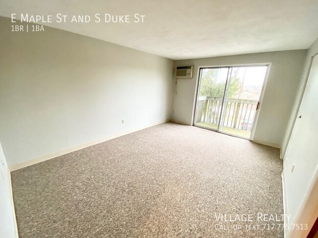 Building Photo - 509 E Maple St
