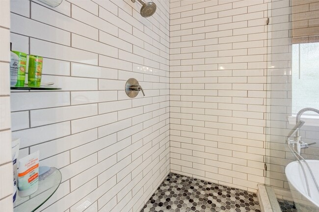 Building Photo - 5231 Inker St