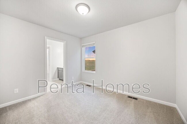 Building Photo - 809 Waterthrush Ln