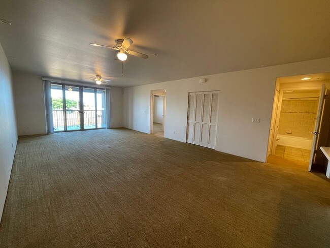 Building Photo - Opukea Two Bedroom/Two Bathroom with 2 Par...