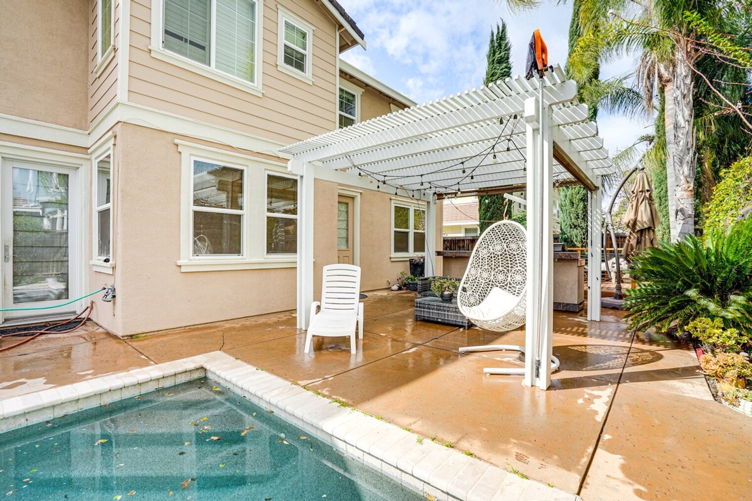 Building Photo - 1673 Harmony St