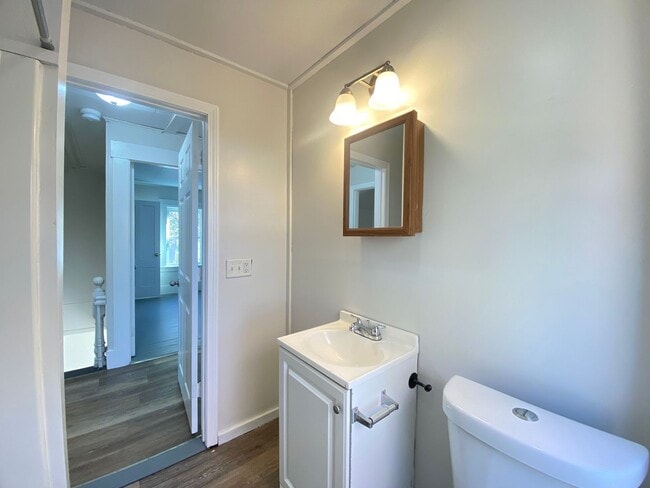 Building Photo - 348 Portland St