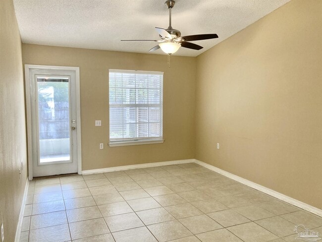 Building Photo - 2470 Trailwood Dr