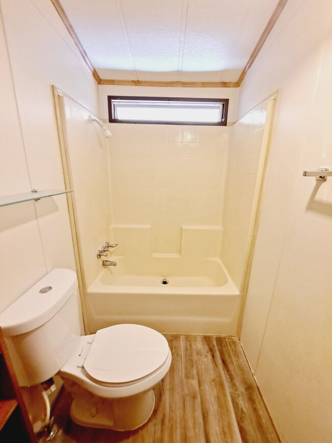 Building Photo - 2 Bedroom 2 Bathroom Trailer w/ Outdoor Sh...