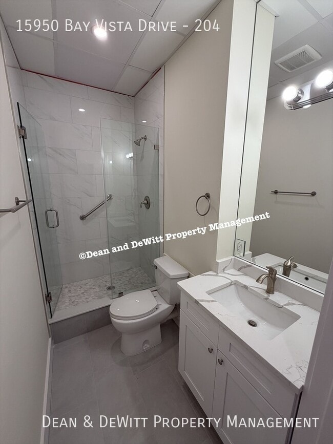 Building Photo - 15950 Bay Vista Dr