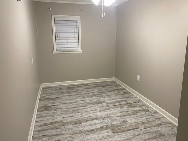 Building Photo - 510 Cedar St