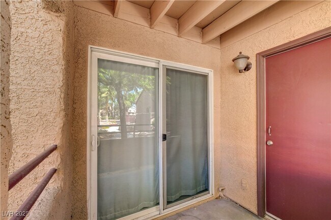 Building Photo - 9325 W Desert Inn Rd