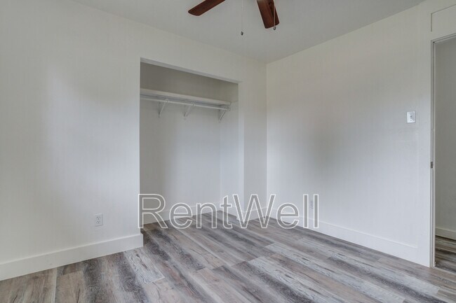 Building Photo - 1612 68th St