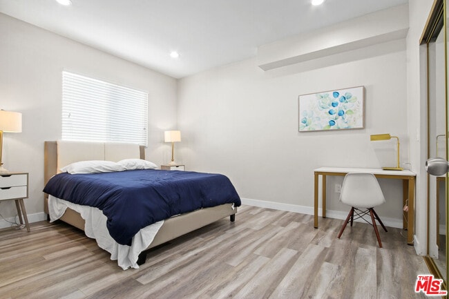 Building Photo - 1805 S New England St