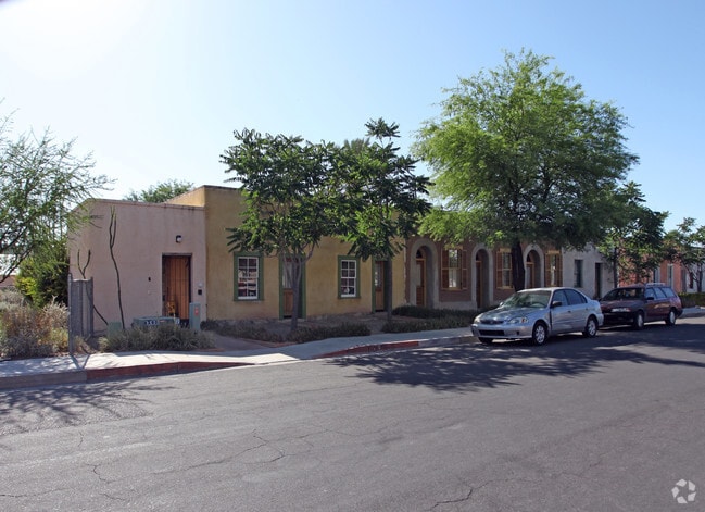 Building Photo - 600-616 S Convent Ave