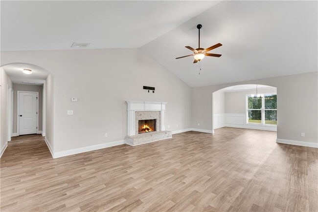 Building Photo - 2164 Savannah Dr