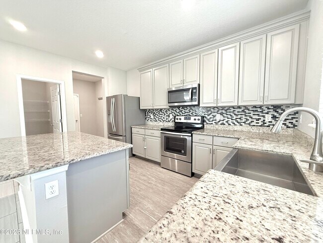 Building Photo - 12357 Sea Island Dr