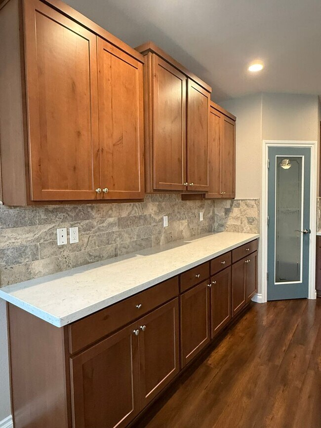 Building Photo - 1317 Cedar Creek Cir