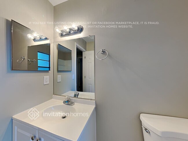 Building Photo - 10916 Carnelian Ln