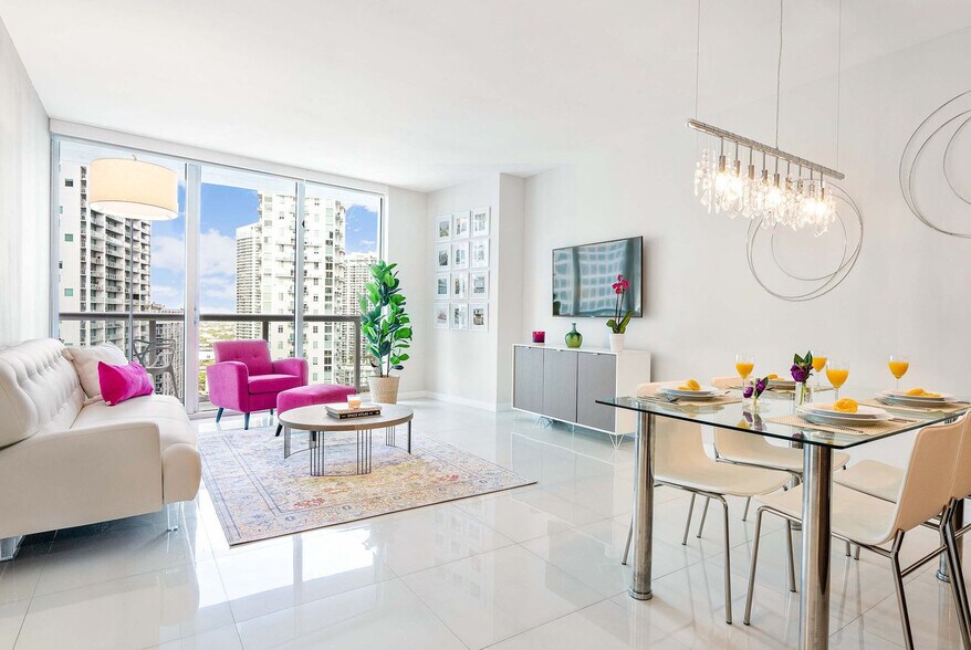 Primary Photo - 485 Brickell Ave