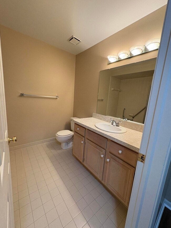 Building Photo - 37403 Stonegate Cir