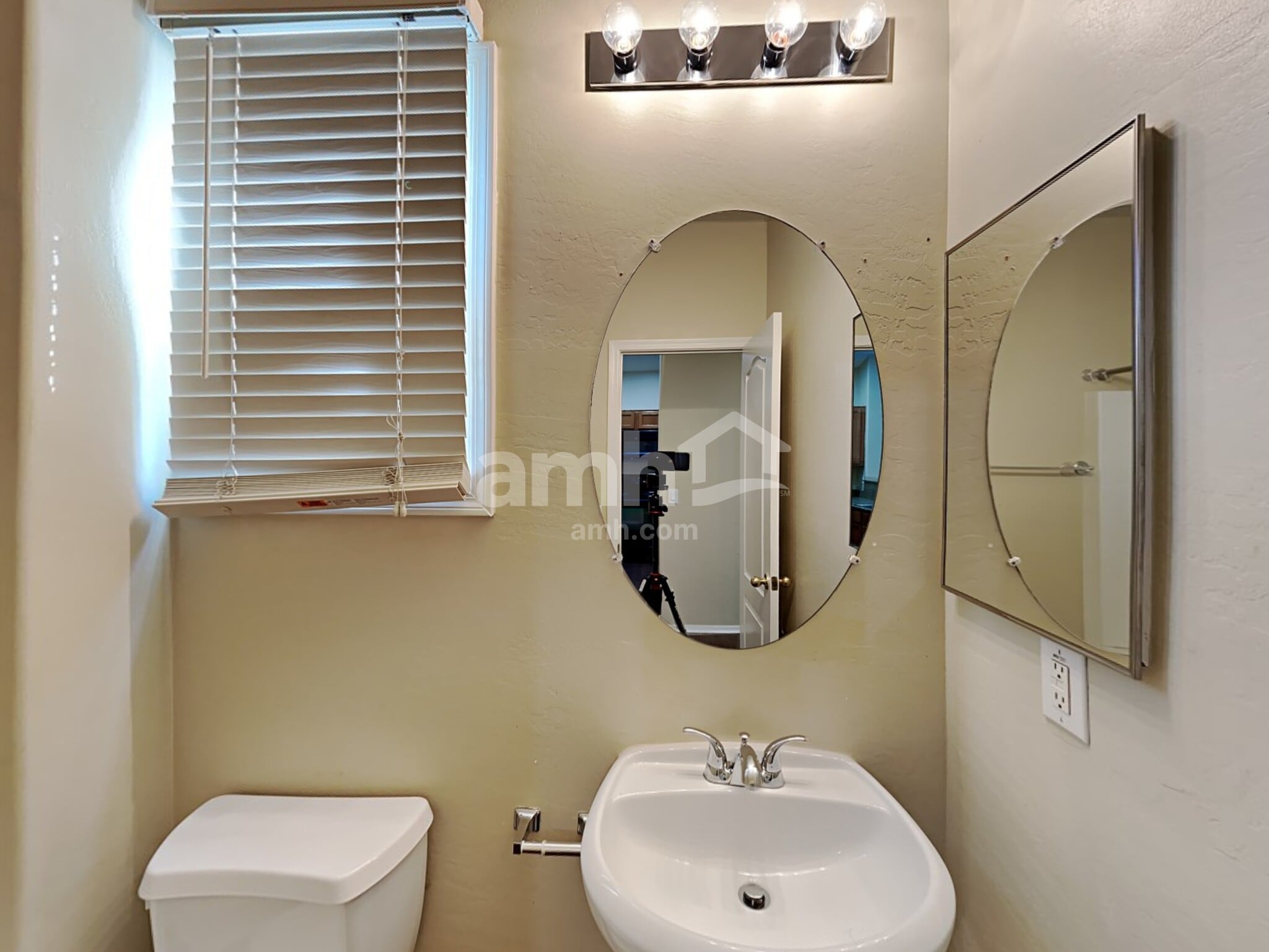 Building Photo - 5617 S 21st Pl