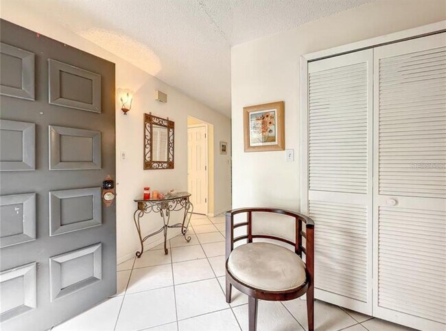 Building Photo - 1 Escondido Cir