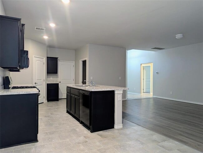 Building Photo - 13733 The Brook Blvd