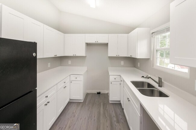 Building Photo - 1576 Norman Crossing