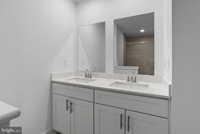 Building Photo - 136 ADA Hightower Ave