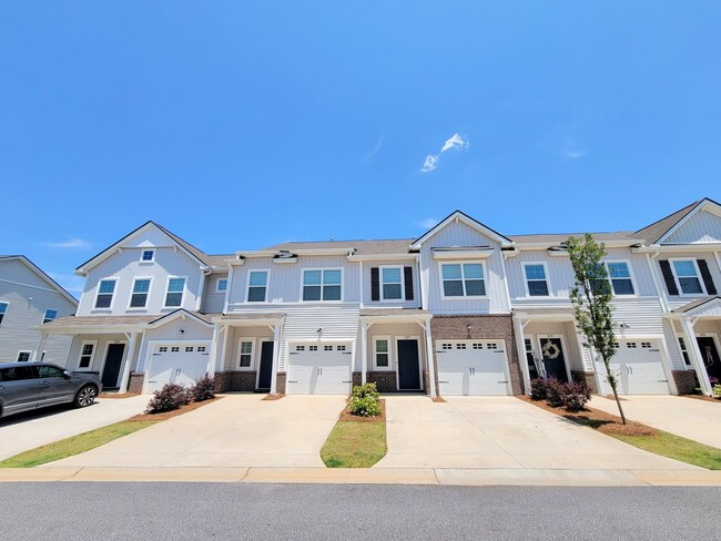 Building Photo - 327 Hollenbeck Pl