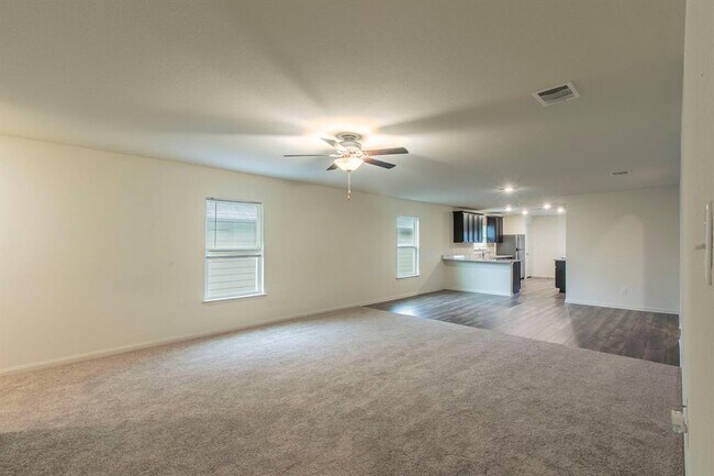 Building Photo - 136 Allington Cir