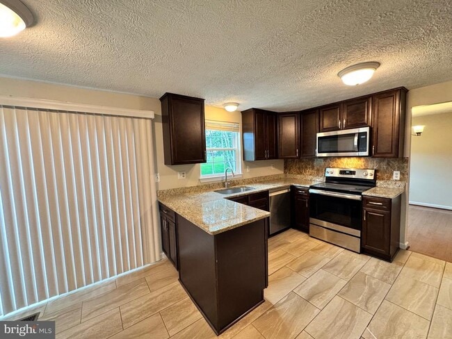 Building Photo - 3001 Gatepost Ln