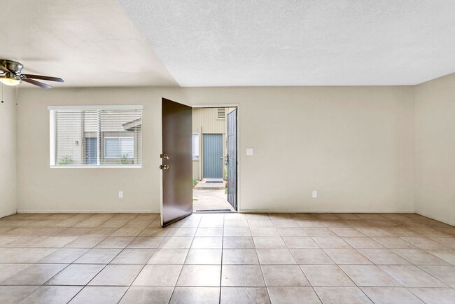 Building Photo - Great three bedroom/two bath single level ...