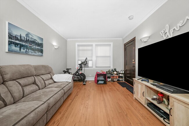 Building Photo - 1929b Grove Ave