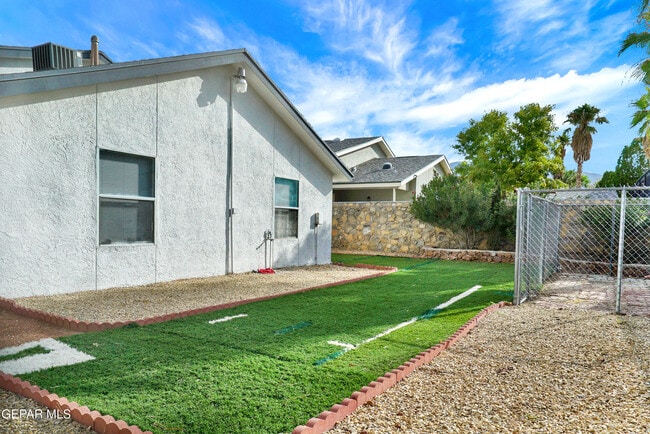 Building Photo - 7212 Westover Dr