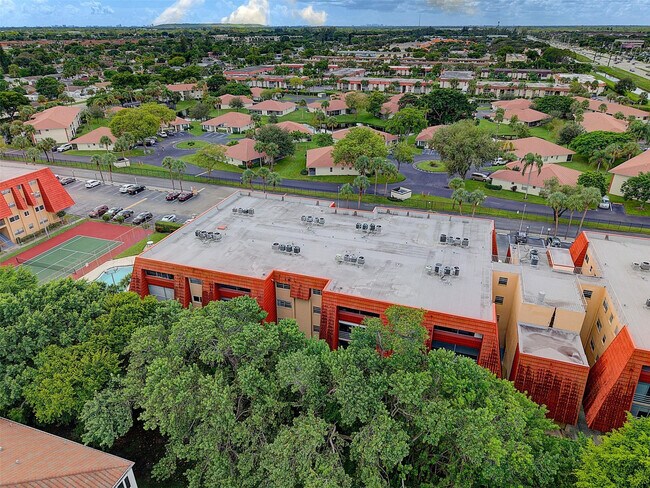 Building Photo - 22615 SW 66th Ave