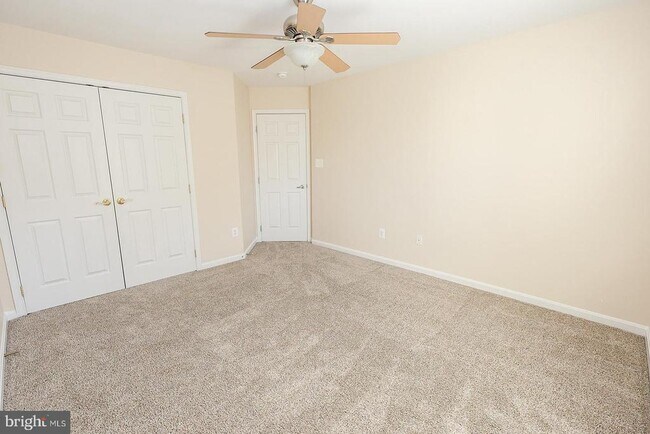 Building Photo - 23305 Hyacinth Ln