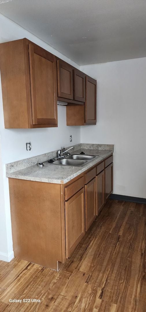 Interior Photo - Myers Court