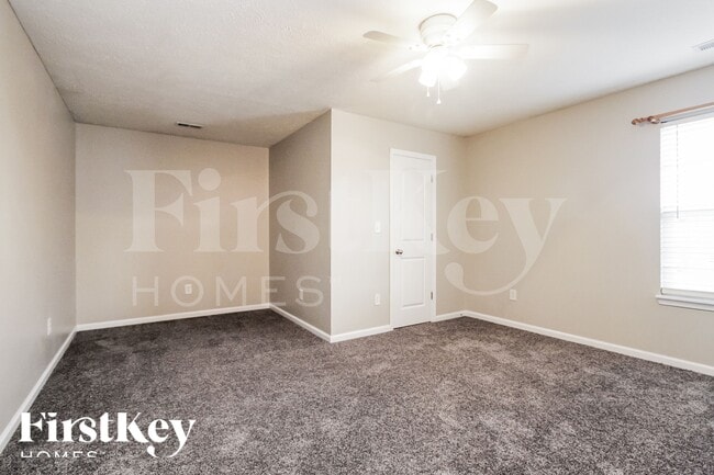 Building Photo - 10463 Hunters Crossing Blvd