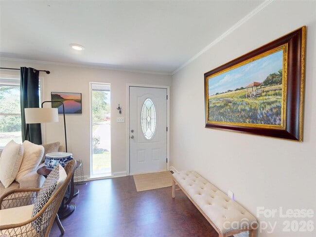 Building Photo - 640 Manhasset Rd