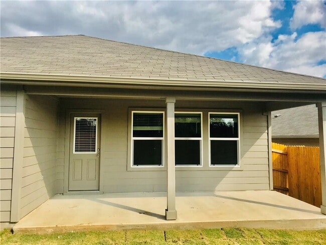Building Photo - 12909 Brahmin Dr