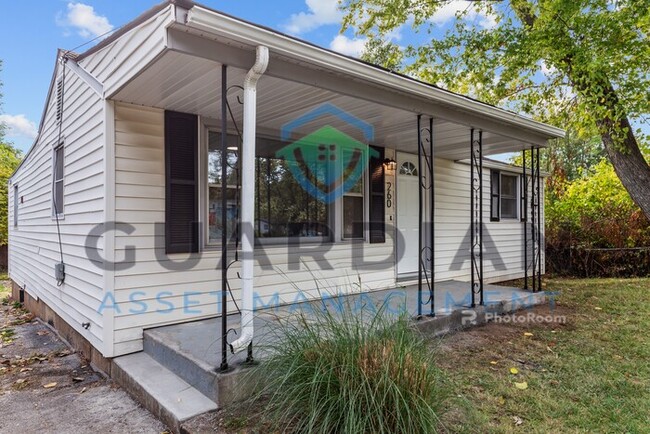 Building Photo - Beautifully remodeled home