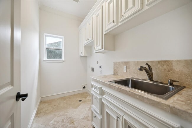 Building Photo - 3917 Tennyson St